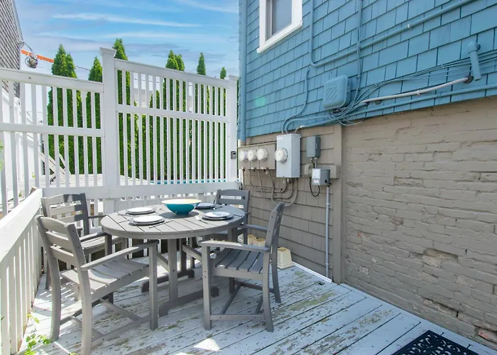 Condo With Wading Pool Dog Welcome