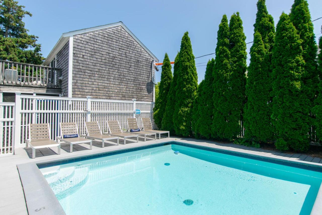 With Wading Pool Dog Welcome * Provincetown